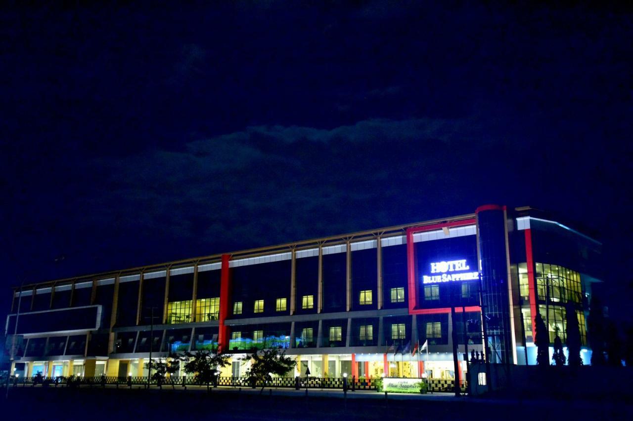Hotel Blue Sapphire ดาร์เอสซาลาม ภายนอก รูปภาพ