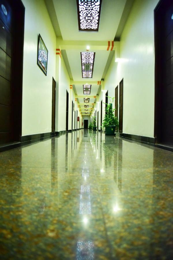 Hotel Blue Sapphire ดาร์เอสซาลาม ภายนอก รูปภาพ